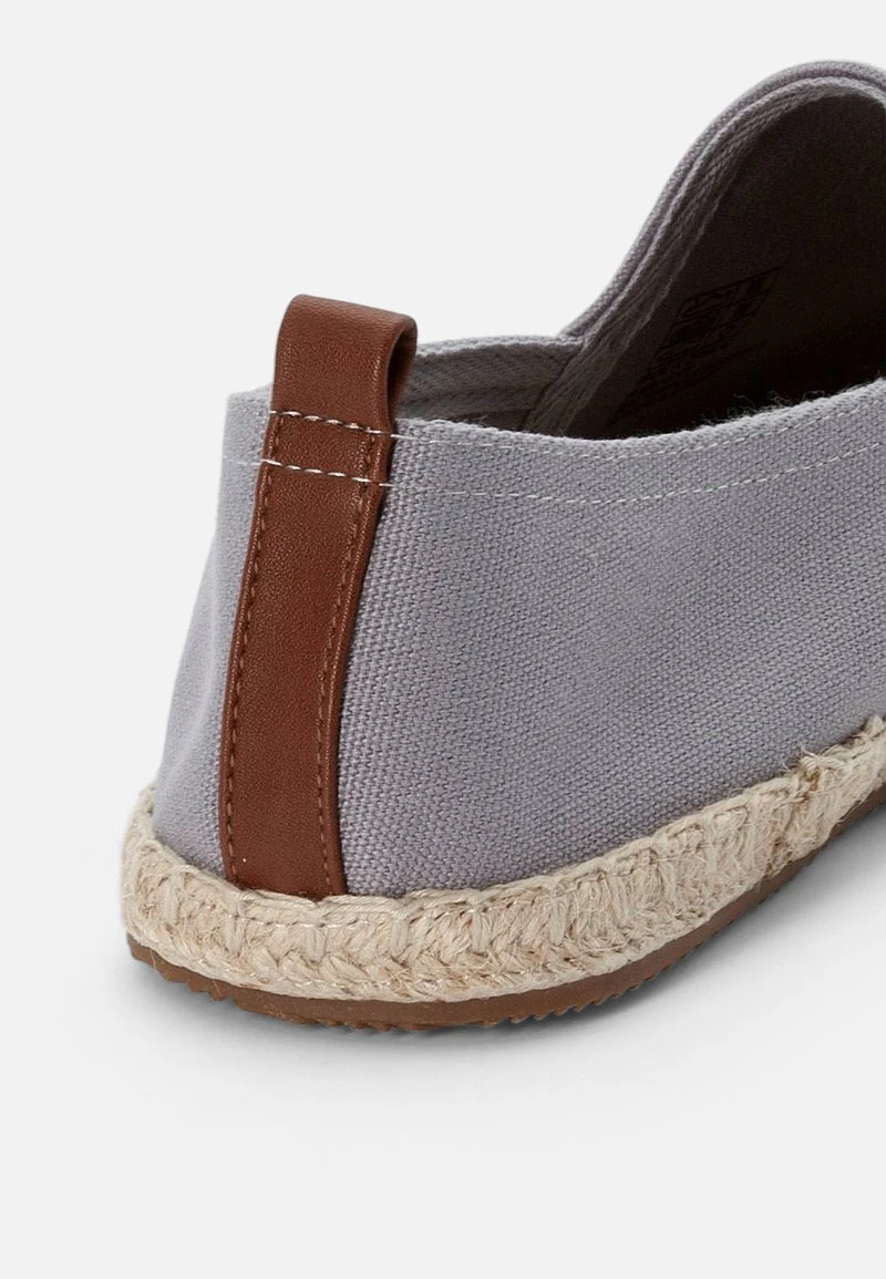 Pier One RENA ESPADRILLE UNISEX - Espadrille - Light Grey – Bild 6